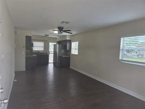 $1,525 | 603 Citrus Avenue, Dundee, FL 33838