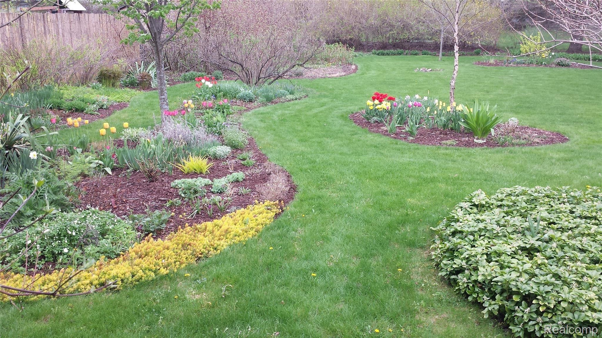 5409 South Genesee Road Grand Blanc, MI 48439 - Photo 23 of 27 23.jpg