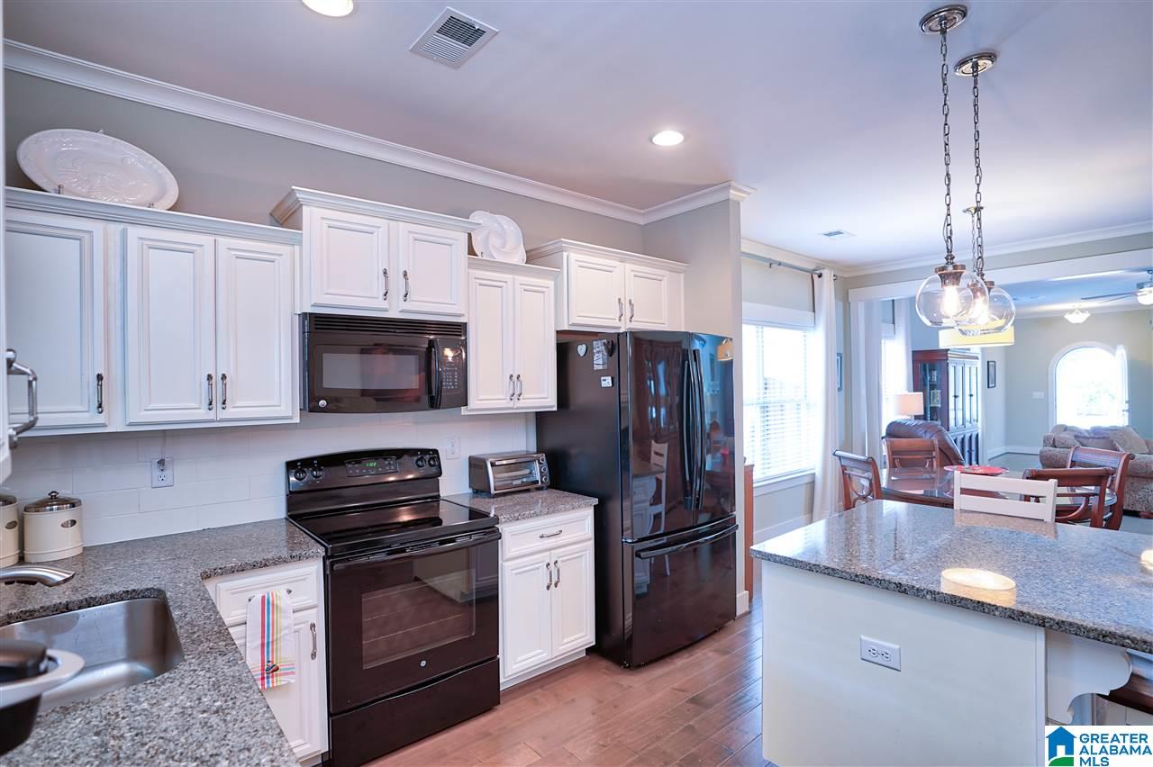 176 Lorrin Lane Sterrett, AL 35147 - Photo 13 of 33