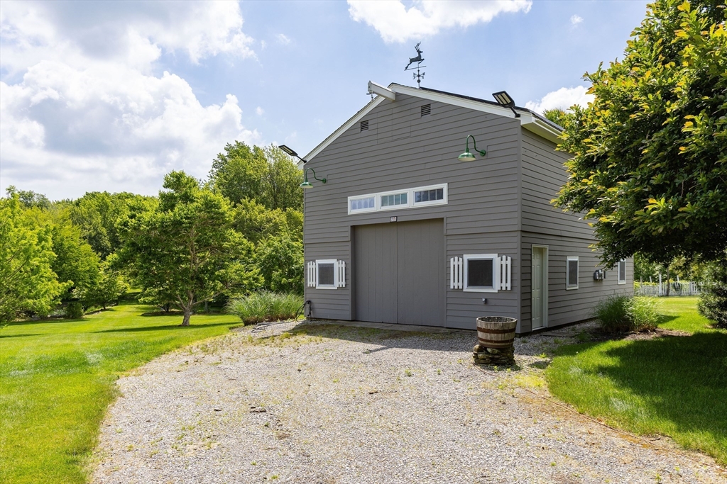 31 Fort Hill Road Oxford, MA 01540 - Photo 8 of 28
