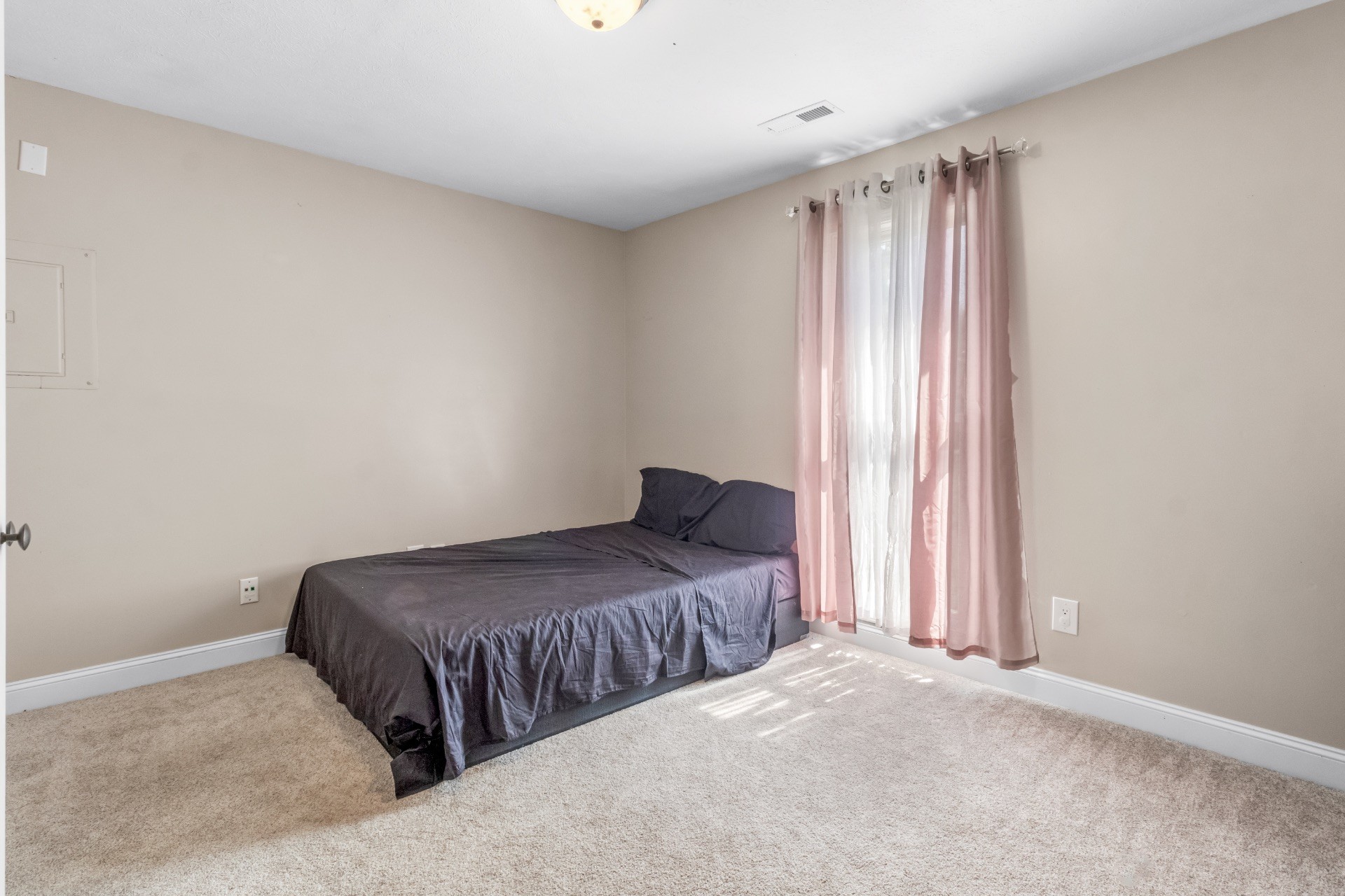 586 Foxfield Road Hopkinsville, KY 42240 - Photo 22 of 30 a bedroom with a bed and a window