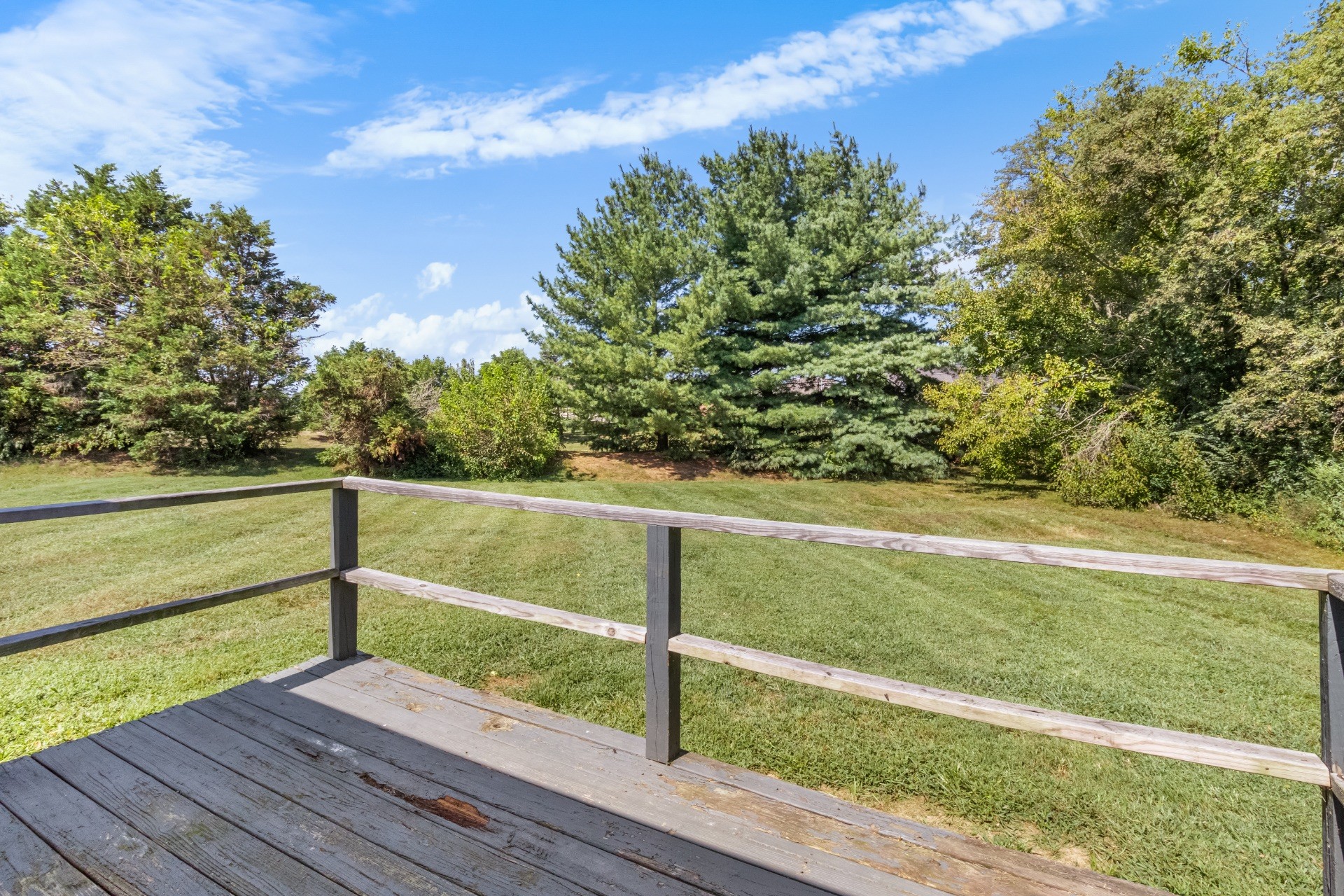 586 Foxfield Road Hopkinsville, KY 42240 - Photo 27 of 30 a view of outdoor space and yard