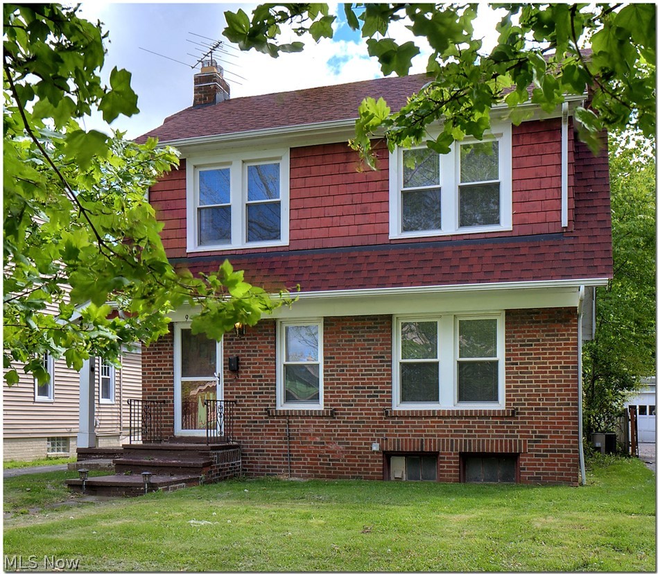959 Rushleigh Road Cleveland Heights, OH 44121 - Photo 2 of 20