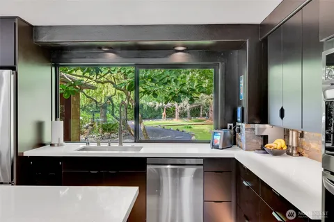 $3,995,000 | 117 Legend Lane, Orcas Island, WA 98243
