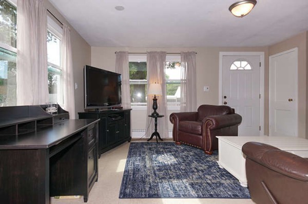 8 Jeffrey Road Billerica, MA 01821 - Photo 6 of 21