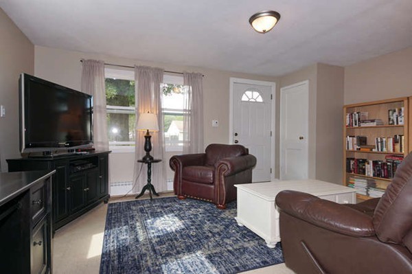 8 Jeffrey Road Billerica, MA 01821 - Photo 7 of 21