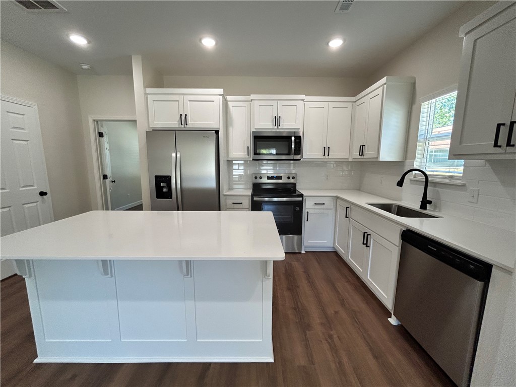 206 West Maple Avenue, Unit B Springdale, AR 72764 - Photo 6 of 18 Gallery Image 6