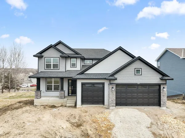 $474,750 | 137 Ridgeview Lane, Elko New Market, MN 55054