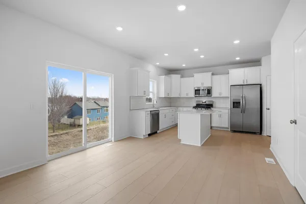 $474,750 | 137 Ridgeview Lane, Elko New Market, MN 55054