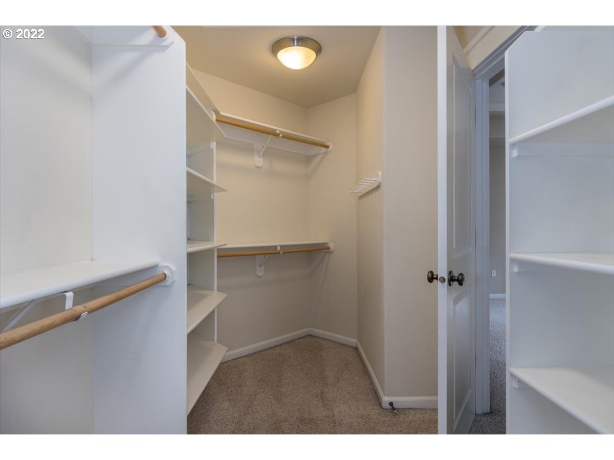 8108 Southwest Roxanne Court Portland, OR 97223 - Photo 19 of 32 Gallery Image 19