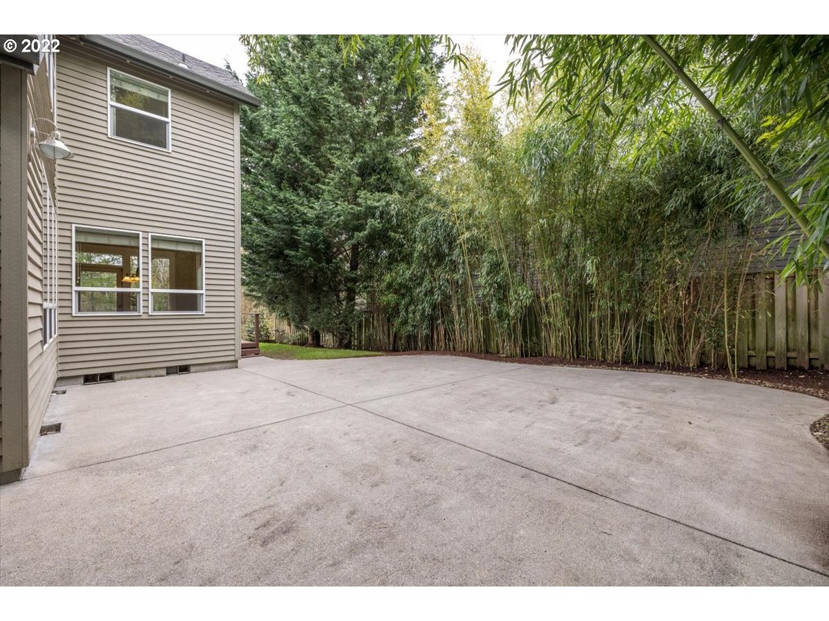 8108 Southwest Roxanne Court Portland, OR 97223 - Photo 31 of 32 Gallery Image 31