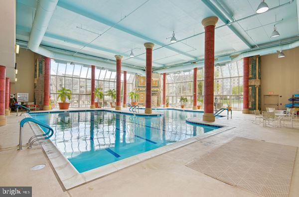 19385 Cypress Ridge Terrace, Unit 514 Leesburg, VA 20176 - Photo 58 of 81 Pool