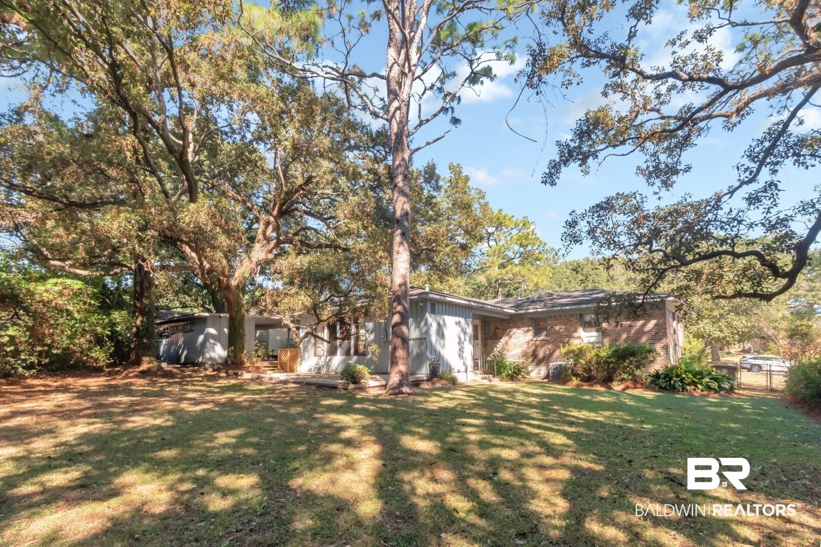1502 Crestview Drive Mobile, AL 36693 - Photo 32 of 34