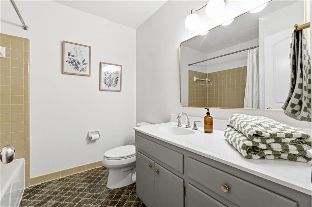 3642 Castaway Court Atlanta, GA 30341 - Photo 15 of 44