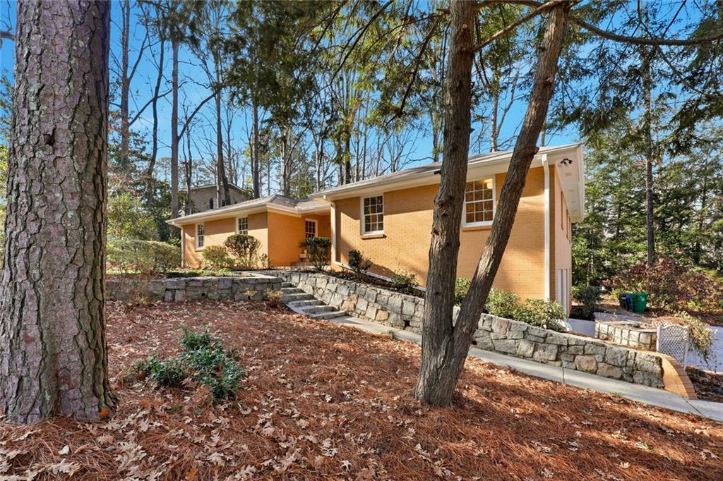 3642 Castaway Court Atlanta, GA 30341 - Photo 3 of 44