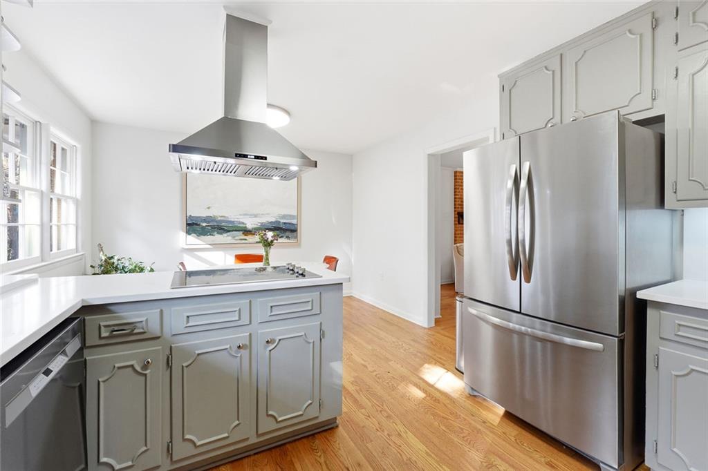 3642 Castaway Court Atlanta, GA 30341 - Photo 8 of 44