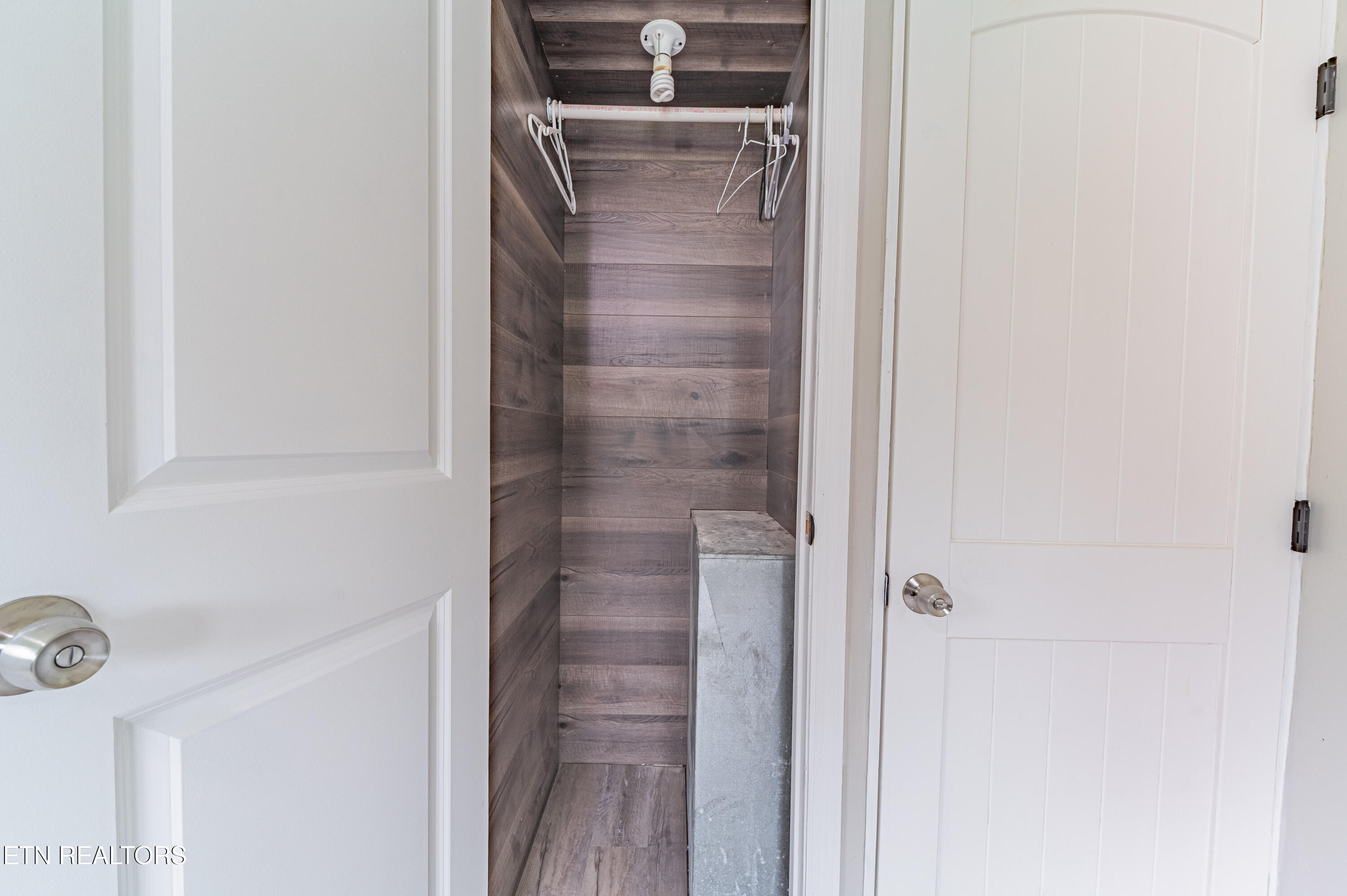 153 Johnson Road Oak Ridge, TN 37830 - Photo 19 of 27 153-Johnson-rd-8