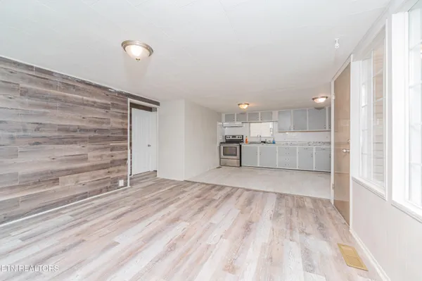 $189,900 | 153 Johnson Road, Oak Ridge, TN 37830