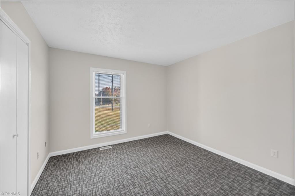 460 Boone Road Burlington, NC 27217 - Photo 17 of 32 Gallery Image 17
