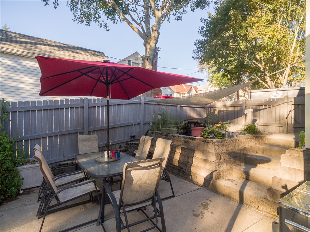 257 Orchard Street Woonsocket, RI 02895 - Photo 11 of 12