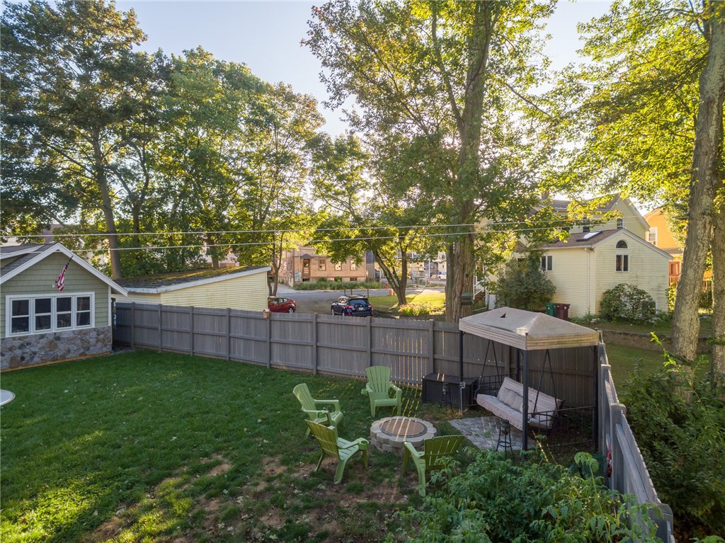 257 Orchard Street Woonsocket, RI 02895 - Photo 7 of 12