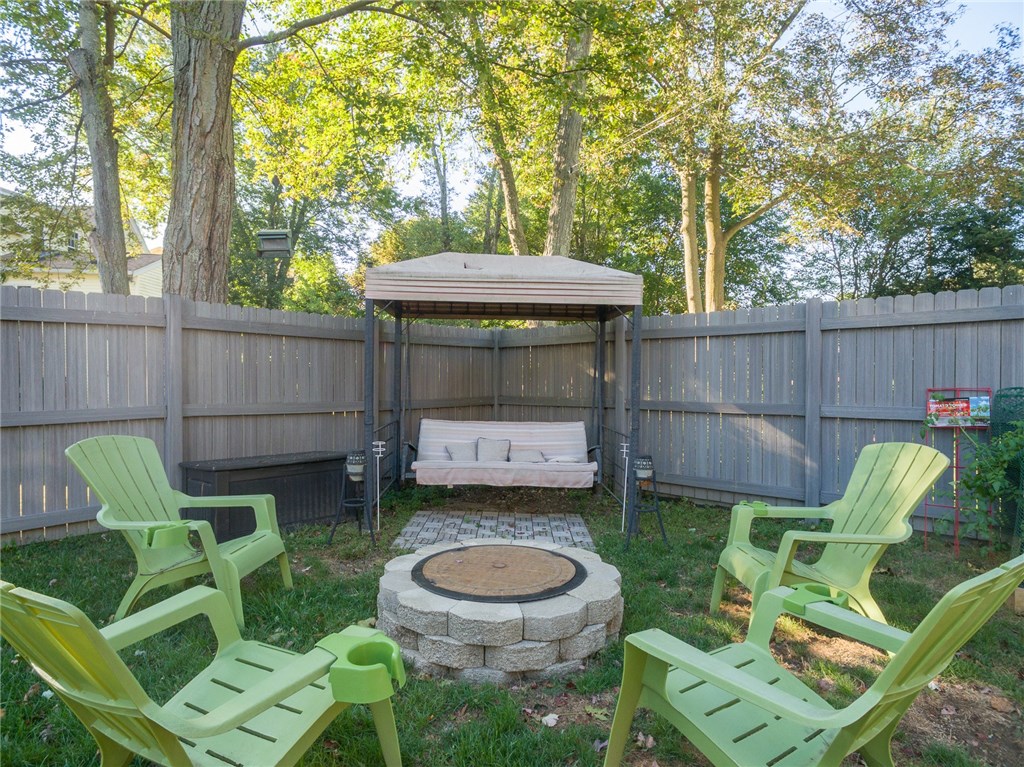 257 Orchard Street Woonsocket, RI 02895 - Photo 8 of 12