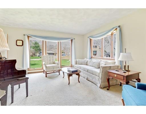 86 R Aucoot Road Mattapoisett, MA 02739 - Photo 10 of 25 Gallery Image 10