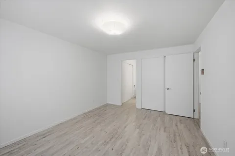 $495,000 | 914 6th Avenue North, Unit 201, Seattle, WA 98109