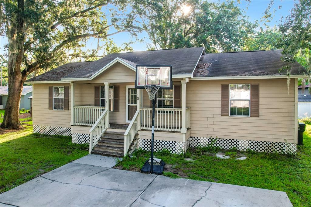 110 Berry Road Winter Haven, FL 33880 - Photo 2 of 29 Front Elevation