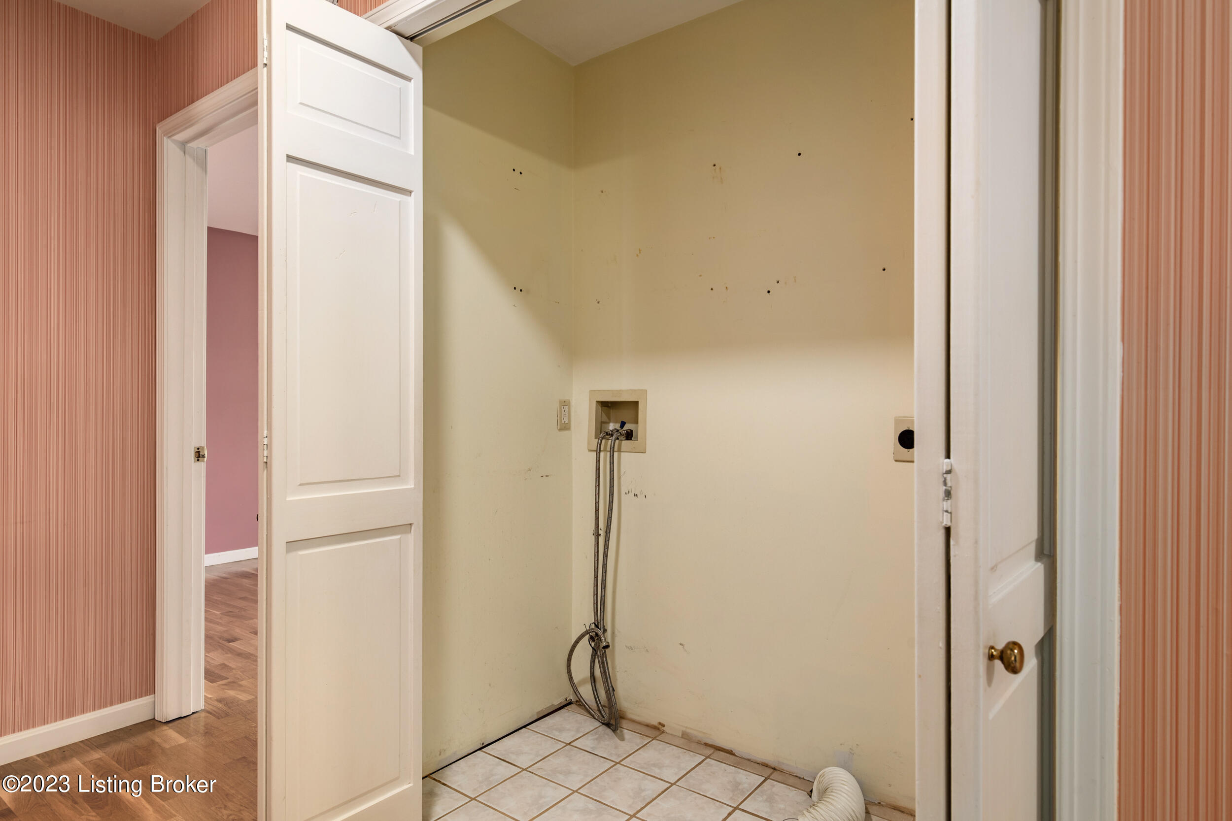 2024 Jackson Road Eminence, KY 40019 - Photo 24 of 41 24-laundry