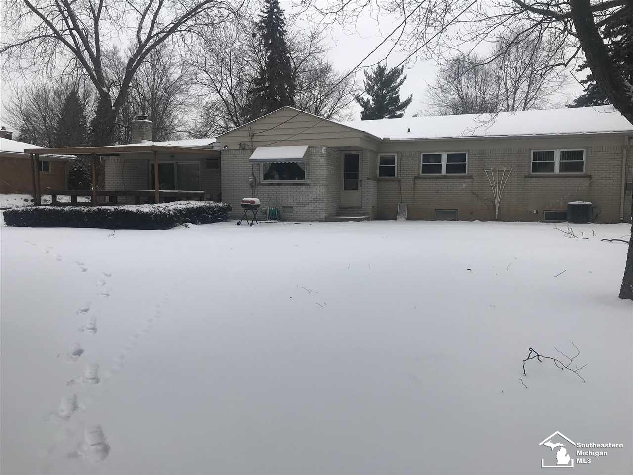 28231 Westerleigh Road Farmington, MI 48334 - Photo 21 of 22 31371644-20.JPG