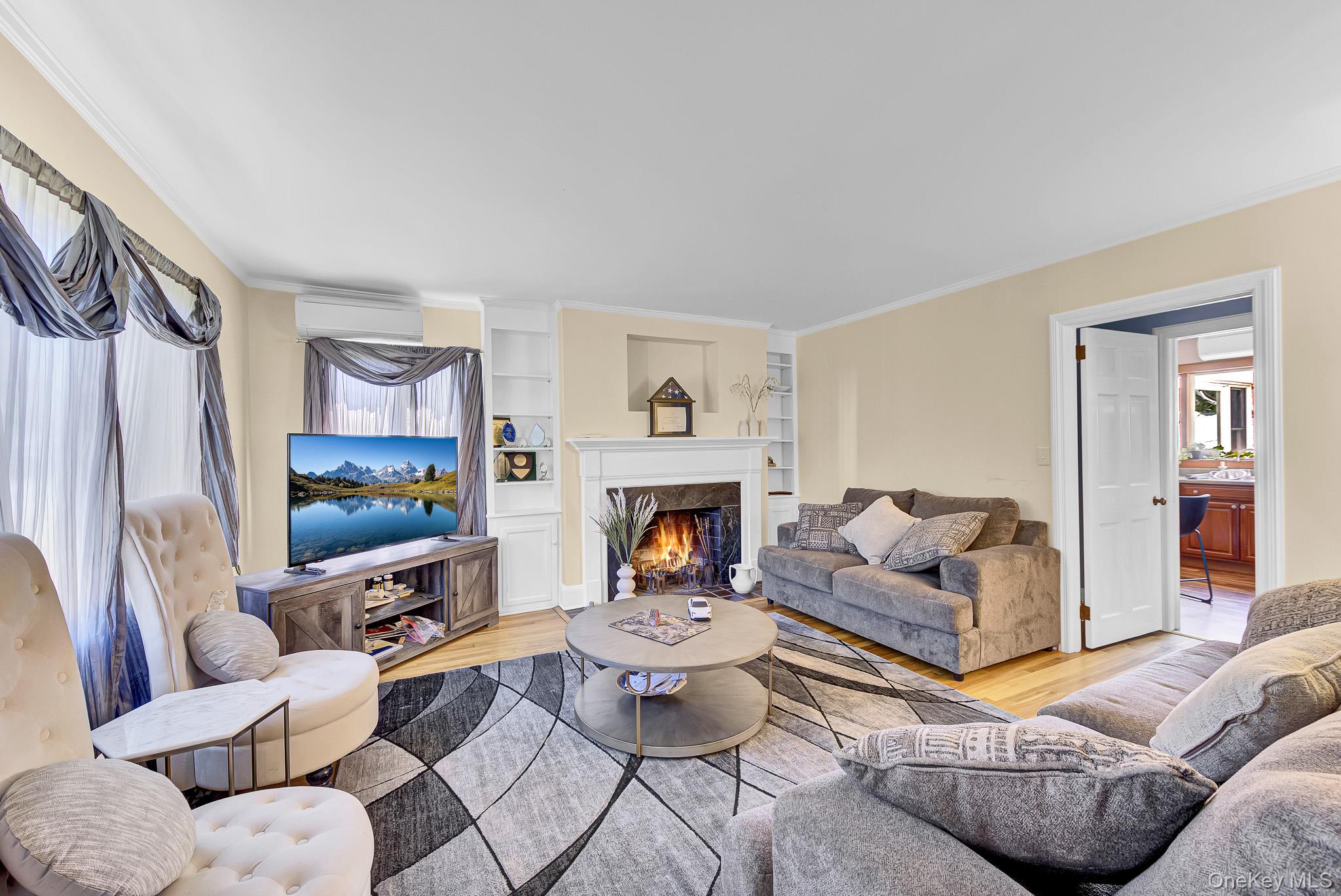 64 East Roe Boulevard Patchogue, NY 11772 - Photo 9 of 37