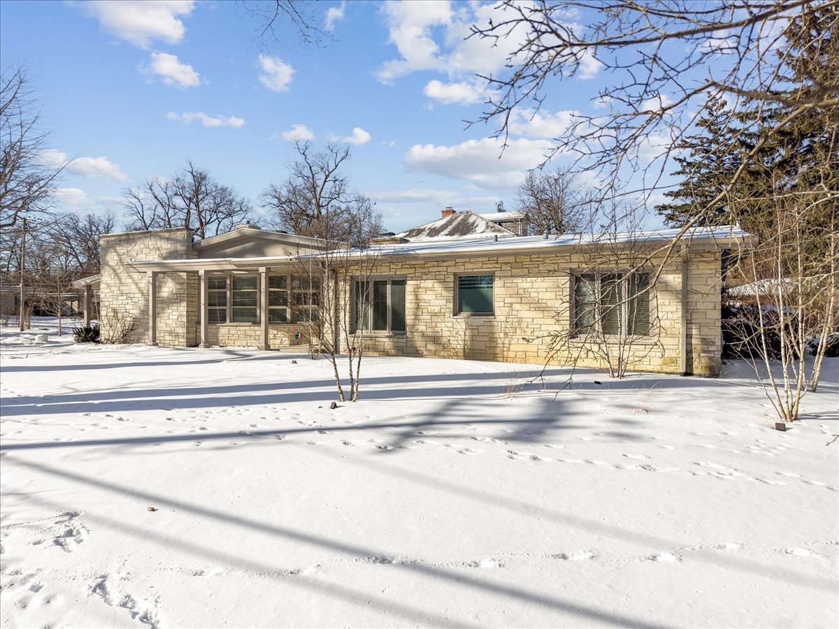 730 Sheridan Road Highland Park, IL 60035 - Photo 1 of 48 Gallery Image 1