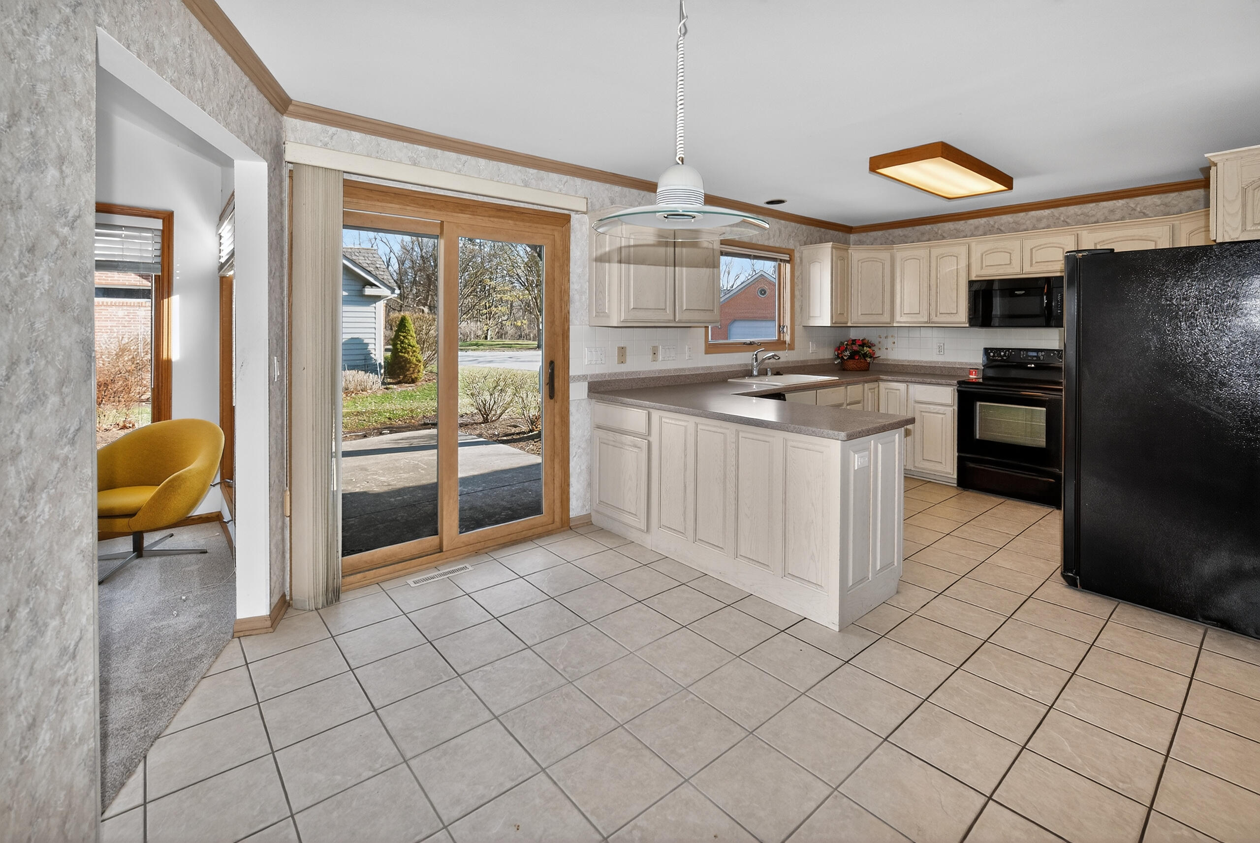 2415 Walnut Grove Court, Unit B Brookfield, WI 53005 - Photo 11 of 28 Kitchen