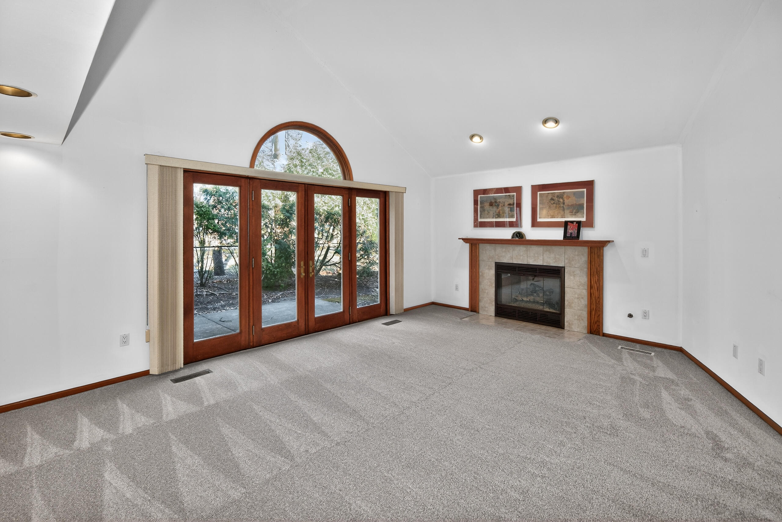2415 Walnut Grove Court, Unit B Brookfield, WI 53005 - Photo 4 of 28 Great Room