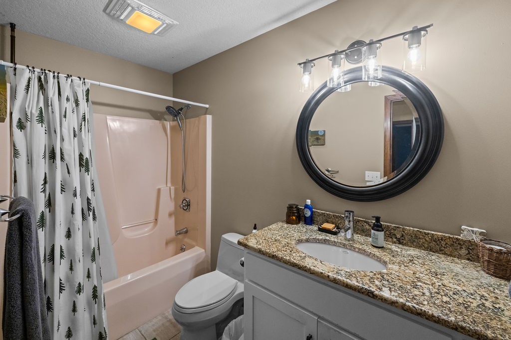 1110 Woodridge Court Decatur, IL 62526 - Photo 19 of 45 Gallery Image 19