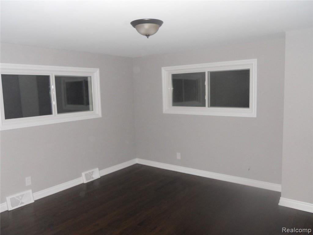 385 Apple Hill Lane Rochester Hills, MI 48306 - Photo 19 of 32