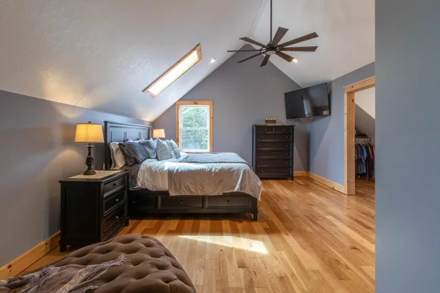 $769,900 | 51 Lakeview Road, Westmore, VT 05822