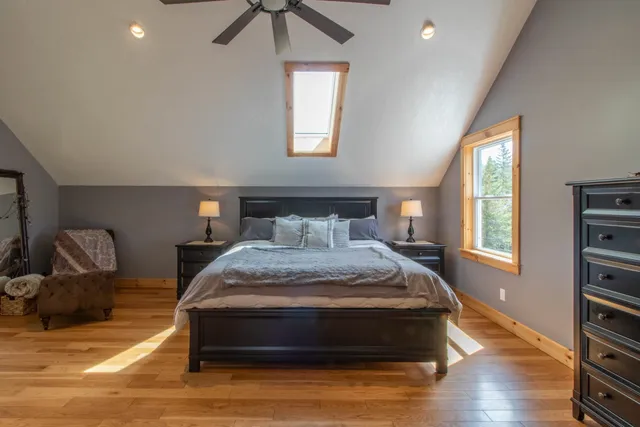 $769,900 | 51 Lakeview Road, Westmore, VT 05822