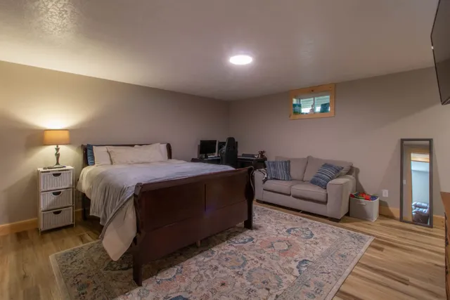 $769,900 | 51 Lakeview Road, Westmore, VT 05822