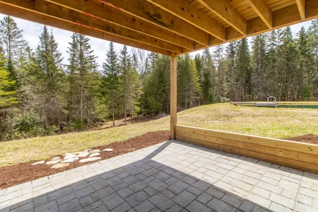 $769,900 | 51 Lakeview Road, Westmore, VT 05822