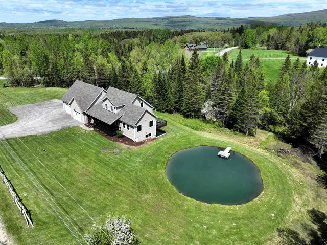 $769,900 | 51 Lakeview Road, Westmore, VT 05822