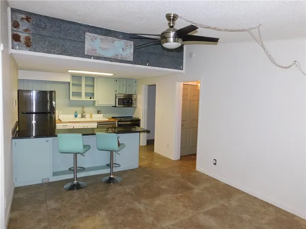 $1,900 | 485 7th Place, Unit 485, Vero Beach, FL 32962