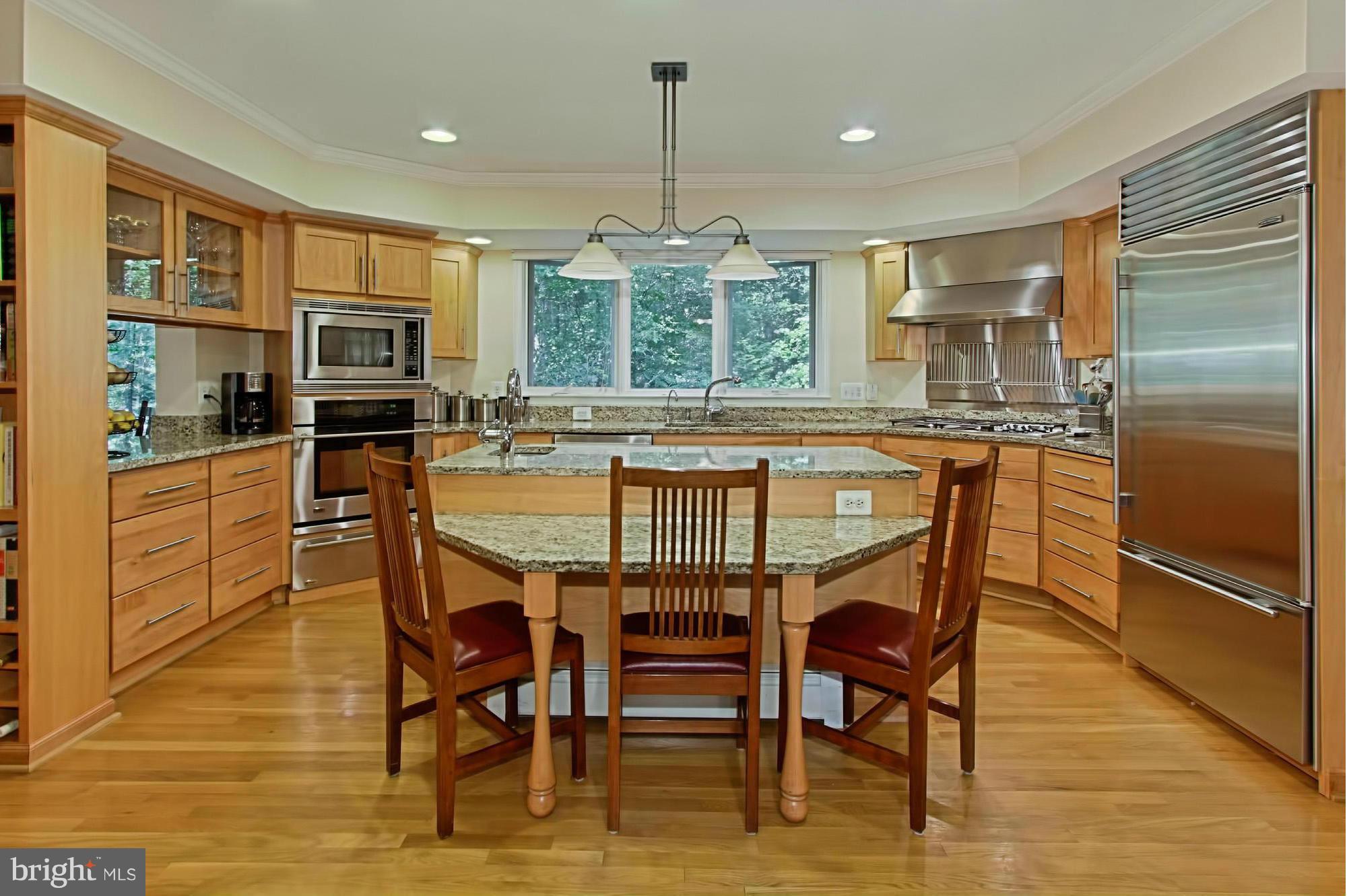 12207 Hounds Lane Reston, VA 20191 - Photo 2 of 30 Award-Winning Gourmet Kitchen