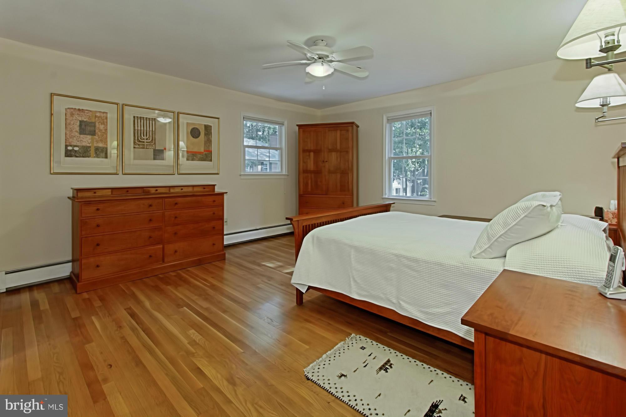 12207 Hounds Lane Reston, VA 20191 - Photo 15 of 30 Large Master Suite w/ Wood Floor
