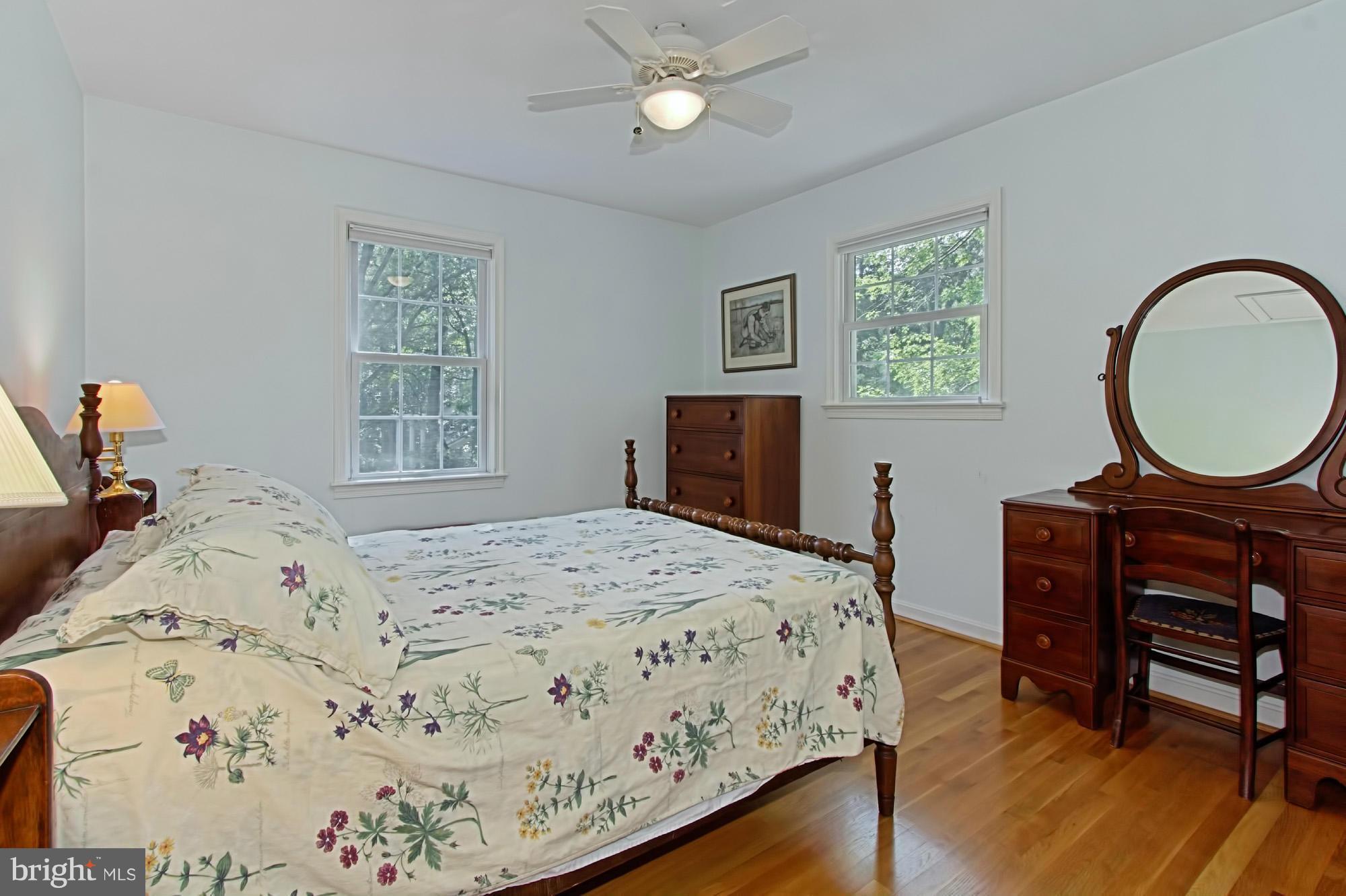 12207 Hounds Lane Reston, VA 20191 - Photo 18 of 30 Bright 2nd Bedroom