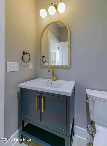 $795,000 | 455 West New Hampshire Avenue, Southern Pines, NC 28387