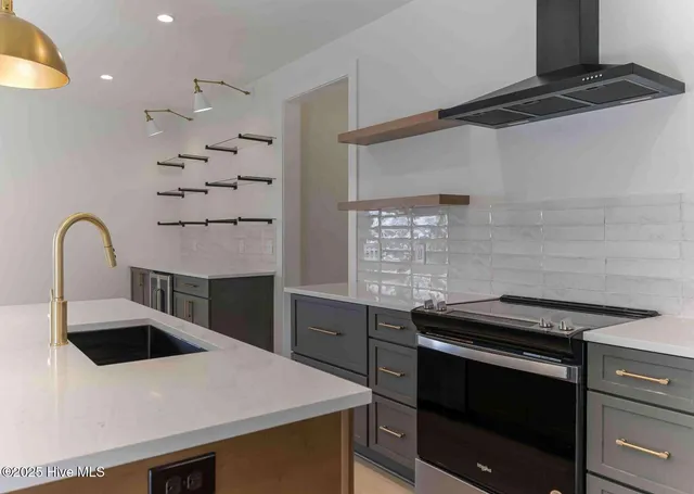 $795,000 | 455 West New Hampshire Avenue, Southern Pines, NC 28387