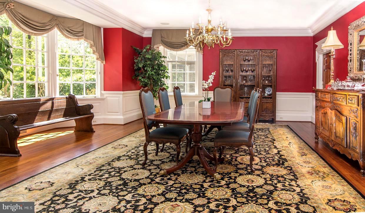 36987 Mountville Road Middleburg, VA 20117 - Photo 5 of 18 a view of a dining room with furniture window and wooden floor