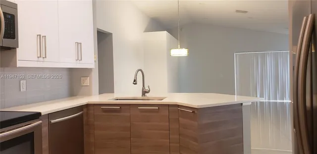 $3,900 | 1628 Salerno Circle, Weston, FL 33327